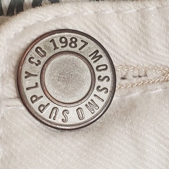 Mossimo Womens Denim Low Rise Short Short White Distressed Jean Shorts Size 11 - Picture 8 of 16